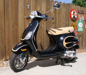 black_vespa Bikes and Other 2-wheelers Pinstriping by Herb Martinez, Livermore, CA. Serving the San Francisco Bay area.            